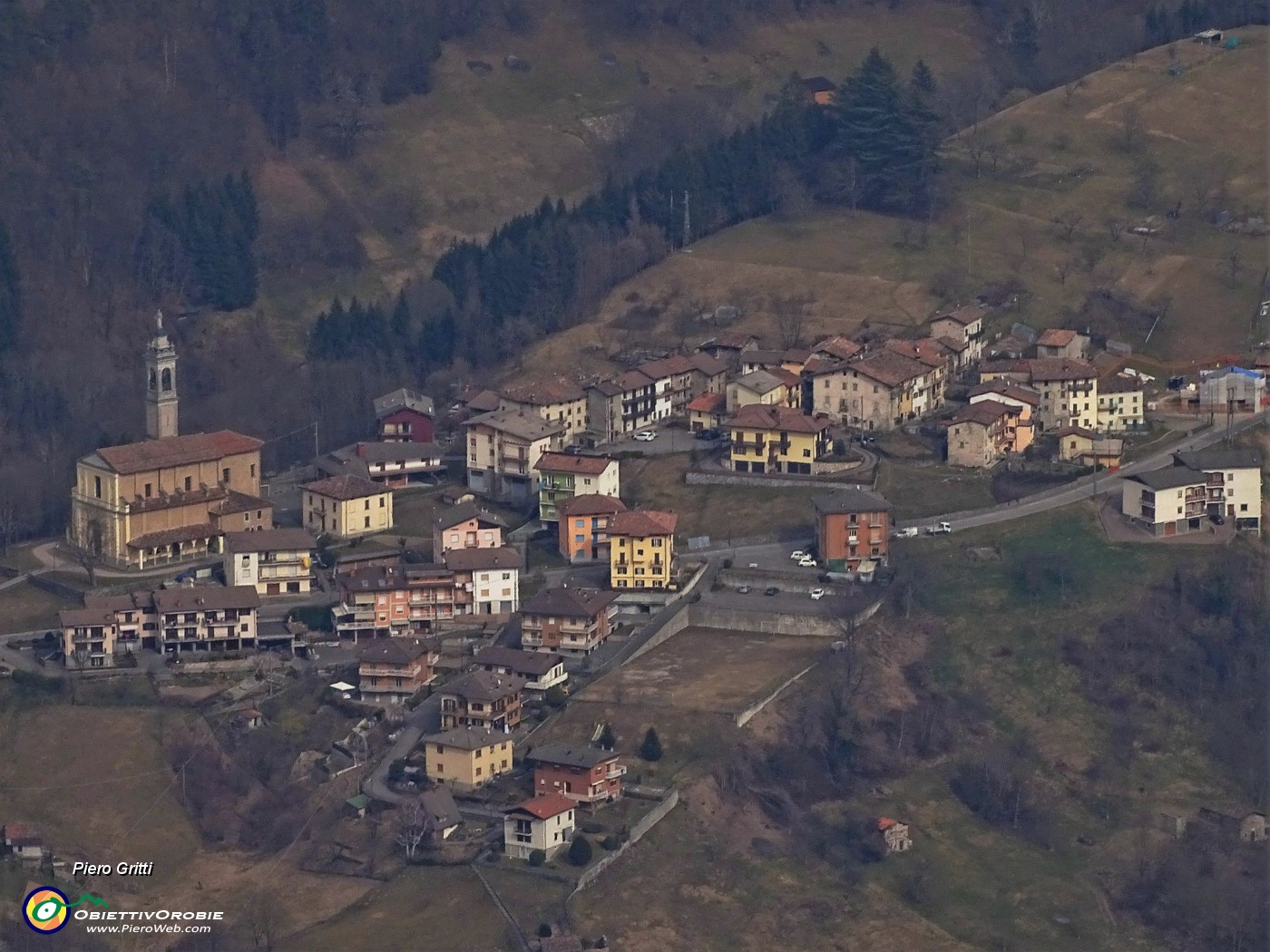 64 Dal Pizzo Grande vista su S. Pietro d'Orzio.JPG -                                